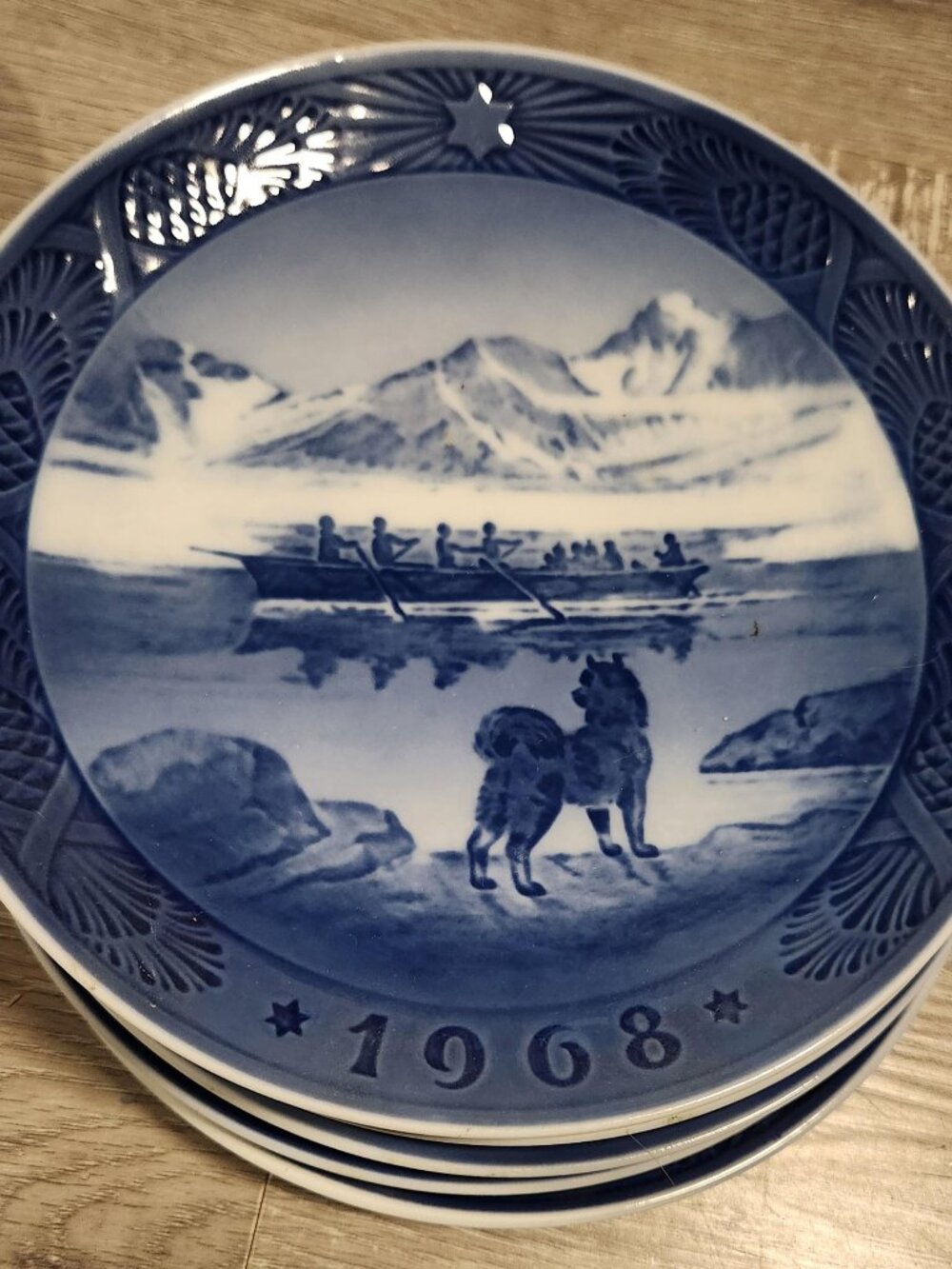 Royal Copenhagen 1968 Christmas Plate